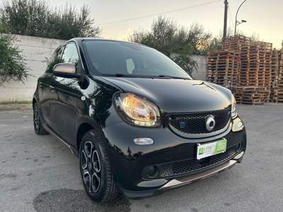 Smart ForFour EQ Prime Nightsky Nero usata Cerignola
