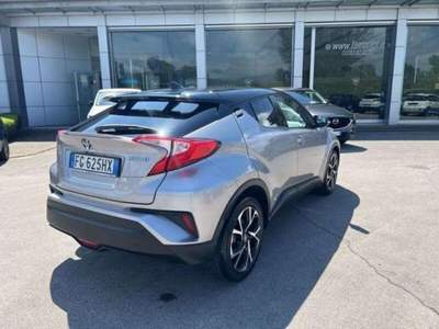 Toyota C-HR 1.8 Hybrid E-CVT Style+ usata Lucca