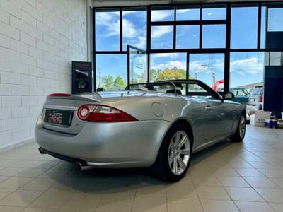 Jaguar XK 3.5 V8 Convertibile Argento usata Bussero
