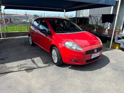 Fiat Grande Punto 1.2 5 porte Dynamic Rosso usata Castellammare di Stabia