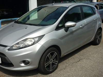 Ford Fiesta 1.2 82 CV 5 porte Titanium Argento usata ALBANO SANT'ALESSANDRO