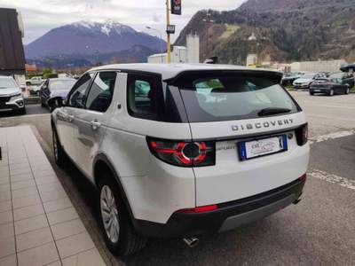 Land Rover Discovery Sport 2.0 TD4 4wd SE AUTO Bianco usata Tolmezzo