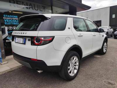 Land Rover Discovery Sport 2.0 TD4 4wd SE AUTO Bianco usata Tolmezzo