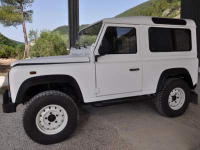 Land Rover Defender 90 2.5 Td5 Station Wagon County Bianco usata Sant'Angelo in Pontano