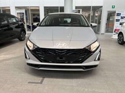 Hyundai i20 i20 1.0 48V MT Connectline Grigio usata Milano
