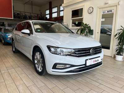 Volkswagen Passat 2.0 TDI SCR EVO DSG Business Bianco usata Cassina de' Pecchi