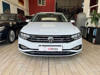 Volkswagen Passat 2.0 TDI SCR EVO DSG Business Bianco usata Cassina de' Pecchi