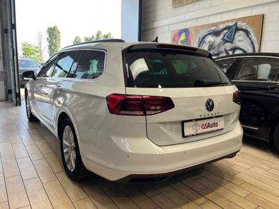 Volkswagen Passat 2.0 TDI SCR EVO DSG Business Bianco usata Cassina de' Pecchi