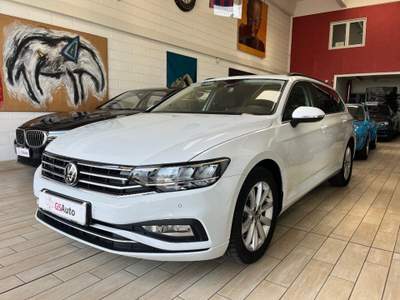 Volkswagen Passat 2.0 TDI SCR EVO DSG Business Bianco usata Cassina de' Pecchi