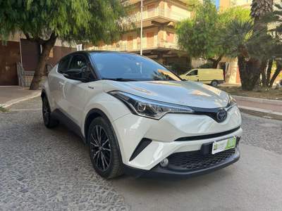 Toyota C-HR 1.8 Hybrid E-CVT Style Bianco usata Cerignola
