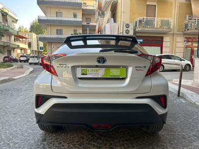 Toyota C-HR 1.8 Hybrid E-CVT Style Bianco usata Cerignola