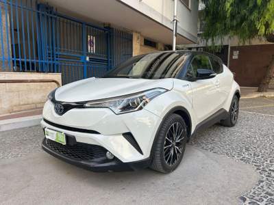 Toyota C-HR 1.8 Hybrid E-CVT Style Bianco usata Cerignola