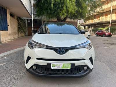 Toyota C-HR 1.8 Hybrid E-CVT Style Bianco usata Cerignola