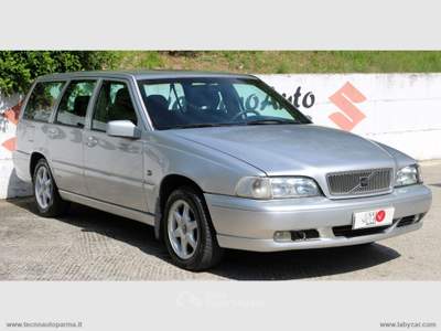 Volvo V70/XC70 V70 2.0 T Argento usata Langhirano