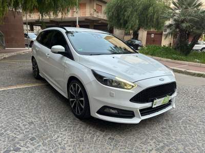 Ford Focus 2.0 EcoBoost 250 CV SW ST3 Bianco usata Cerignola