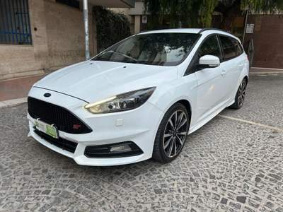 Ford Focus 2.0 EcoBoost 250 CV SW ST3 Bianco usata Cerignola