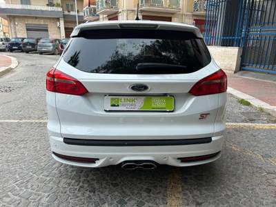 Ford Focus 2.0 EcoBoost 250 CV SW ST3 Bianco usata Cerignola