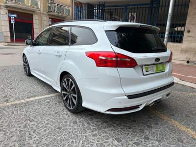 Ford Focus 2.0 EcoBoost 250 CV SW ST3 Bianco usata Cerignola