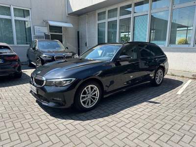 BMW Serie 3 318d d Touring Business Advantage aut. Nero usata Magenta