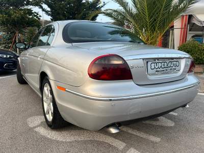 Jaguar S-Type 2.7 diesel V6 Executive Grigio usata Atena lucana