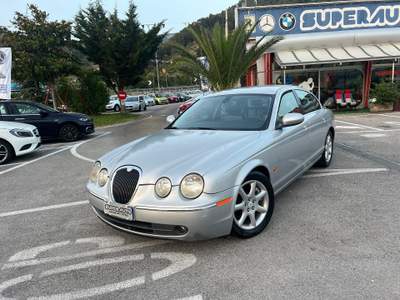 Jaguar S-Type 2.7 diesel V6 Executive Grigio usata Atena lucana