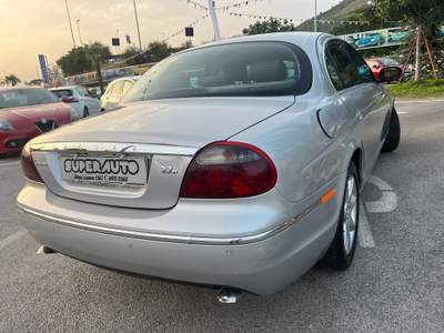 Jaguar S-Type 2.7 diesel V6 Executive Grigio usata Atena lucana