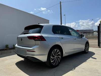 Volkswagen Golf 2.0 TDI 115 CV SCR Life Argento usata Melpignano