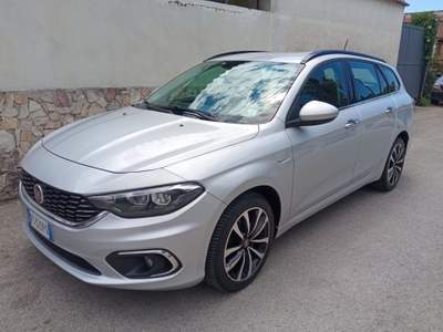 Fiat Tipo Fiat Tipo SW 1.6 MTJ LOUNGE NAVI CERCHI CRUISE APP Argento usata marino Fiat Tipo Fiat Tipo SW 1.6 MTJ LOUNGE NAVI CERCHI CRUISE APP Argento usata marino
