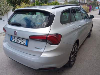 Fiat Tipo Fiat Tipo SW 1.6 MTJ LOUNGE NAVI CERCHI CRUISE APP Argento usata marino