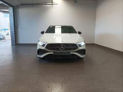 Mercedes-Benz Classe A e Automatic Plug-in hybrid Premium Amg Line Bianco usata Magenta