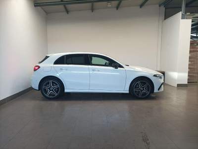 Mercedes-Benz Classe A e Automatic Plug-in hybrid Premium Amg Line Bianco usata Magenta