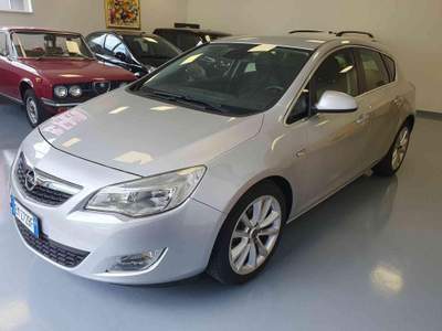 Opel Astra 1.7 CDTI 125CV 5 porte Cosmo Argento usata Longarone