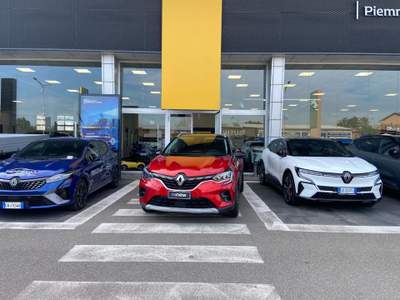 Renault Captur Plug-in Hybrid E-Tech 160 CV Intens Rosso usata San Martino Siccomario Renault Captur Plug-in Hybrid E-Tech 160 CV Intens Rosso usata San Martino Siccomario