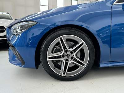 Mercedes-Benz CLA d S.B. AMG PREMIUM Blu/Azzurro usata Altavilla Vicentina