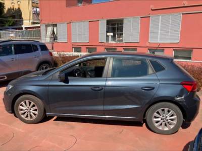 Seat Ibiza 1.0 MPI 5 porte Style Grigio usata Genova