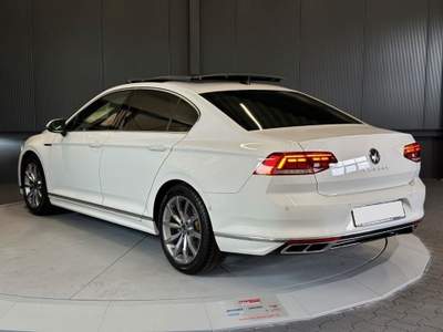 Volkswagen Passat 2.0 TDI SCR R Line Bianco usata Roma