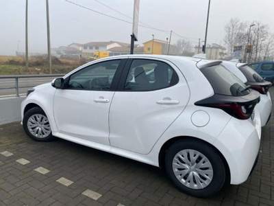 Toyota Yaris 1.5 5p. Active Bianco usata Alghero