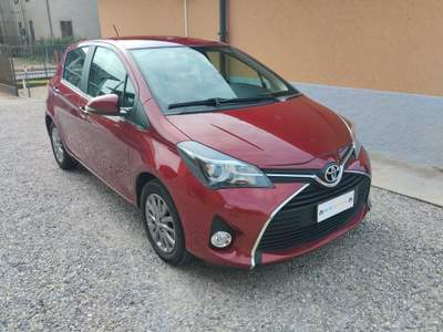 Toyota Yaris 1.0 5 porte Active *UNICO PROPRIETARIO* Rosso usata Jerago con Orago