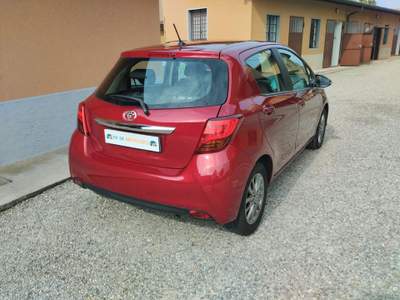 Toyota Yaris 1.0 5 porte Active *UNICO PROPRIETARIO* Rosso usata Jerago con Orago