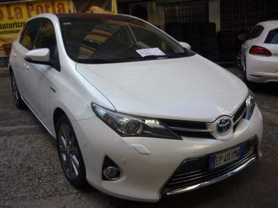 Toyota Auris 1.8 Hybrid Active Plus Bianco usata Roma