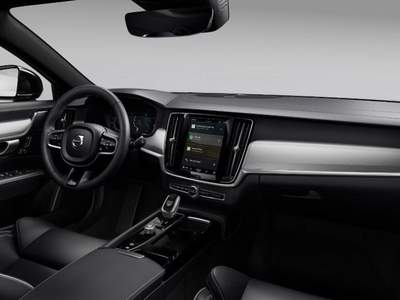 Volvo V90 T6 Plug-in Hybrid AWD automatico Ultra Dark Nero usata Padova