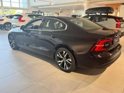 Volvo S60 MOD: N. 224  Mhev Core B4 automatico Nero usata Padova