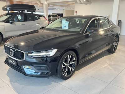 Volvo S60 MOD: N. 224  Mhev Core B4 automatico Nero usata Padova