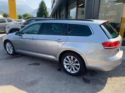 Volkswagen Passat 2.0 TDI DSG Business BlueMotion Tech Argento usata Tolmezzo