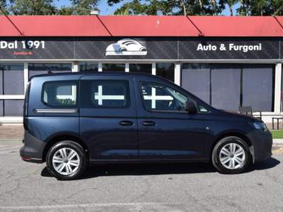 Volkswagen Caddy 2.0 TDI Space Maxi 102 CV Blu/Azzurro usata Roma