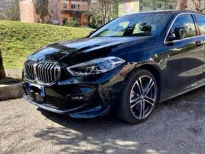 BMW Serie 1 116d anno 2021 full optional  Nero usata Rende