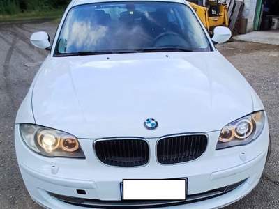 BMW Serie 1 116d d 2.0 116CV cat 3 porte Eletta Bianco usata Gaglianico