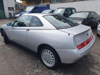 Alfa Romeo Gtv/Spider 2.0i 16V Twin Spark cat Argento usata Piacenza