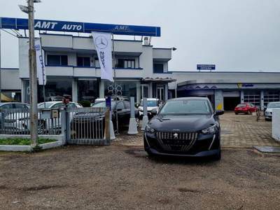 Peugeot 208 PureTech 100 Stop&Start 5 porte Allure Navi Pack Nero usata Rubano