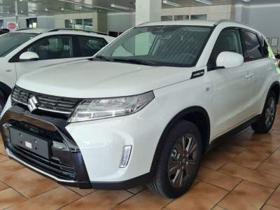 Suzuki Vitara 1.4 Hybrid 4WD AllGrip Cool+ Bianco usata Castelnuovo Rangone